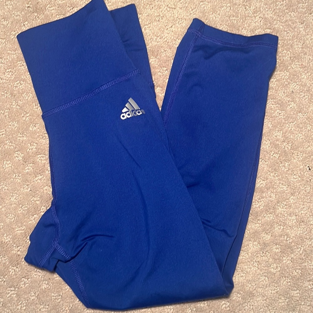 🌸 Adidas High Rise Capri Leggings🌸